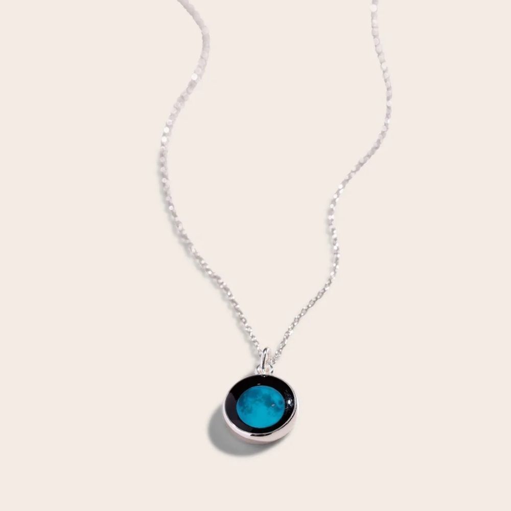 NIB MoonGlow Charmed Simplicity Silver Necklace - New Moon